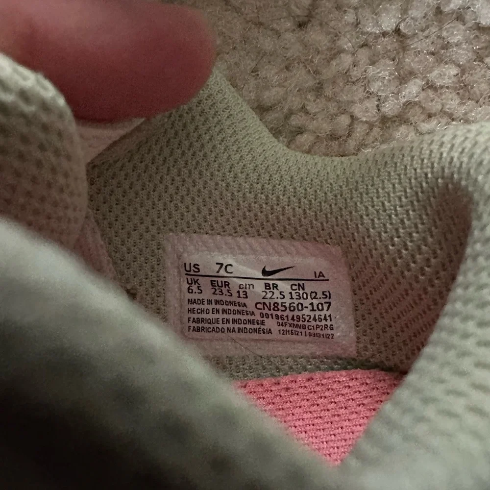 Nike Little Girls (Toddler)  Hook-and-Loop Sneakers